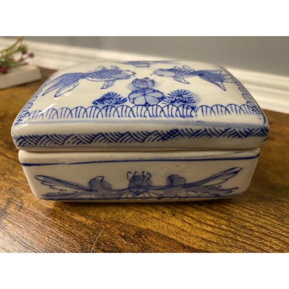 Blue and White Koi Fish Chinoiserie Trinket Box - Picture 6 of 7